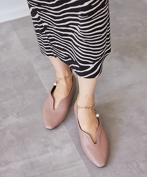 JELLY BEANS(ジェリービーンズ)の「2wayパールチェーンフラットパンプス(211-40208)JELLY BEANS(ジェリービーンズ)(パンプス・レディース・ブラック/ピンク/アイボリー・23/24/22.5/24.5/23.5)」の8枚目の写真