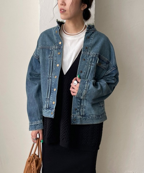 CAPRICIEUX LE'MAGE(カプリシューレマージュ)の「〈WEB限定〉スタンドカラーフリンジGジャン(デニムジャケット・レディース・ネイビー/ブルー・FREE)」の2枚目の写真