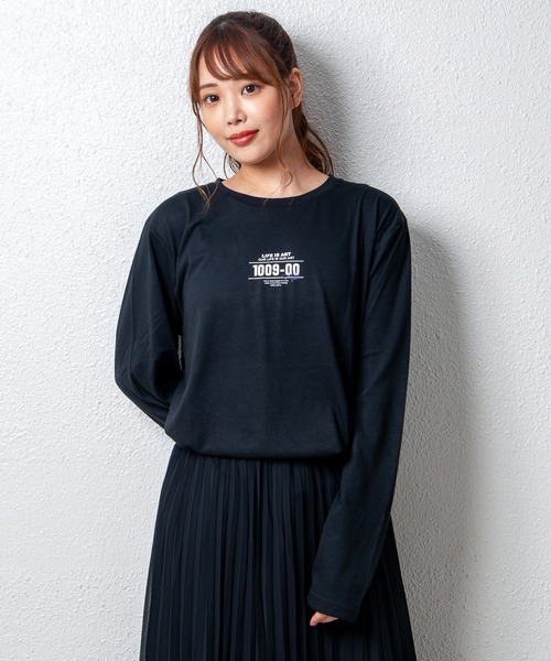 GGD（ジージーディー）の「デザインプリントロングスリーブTシャツ　メッセージ　ボックスﾛｺﾞ　キャンプ　スケボー　自転車　ハンバーガー　コーヒー　くすみ　スモーキーカラー（Tシャツ/カットソー・レディース・グリーン系その他4/グレー系その他2/ブラック系2/レッド/ブラック/ブラック系/ブラック系その他3/ブラック系その他6/ブラック系その他/ピンク系その他/ブラウン系その他3/ホワイト系その他5/ピンク/ブルー系その他3/ホワイト/ブラック系3/グリーン/ブラウン/グリーン系その他5/ブラウン系その他/グレー系その他3/グリーン系その他3/ホワイト系その他4/グレー/ホワイト系その他3/ブラウン系その他2/ブラック系その他2/ブラック系その他5/ブルー系その他/ホワイト系その他/ブルー系その他2/レッド系その他2/ネイビー系1/ホワイト系その他6/グリーン系その他2/ピンク系その他2/レッド系その他/ブラック系その他4/ブラック系その他7/グレー系その他4/ネイビー/ブラック系1/ブルー/グリーン系その他/グレー系その他/ピンク系その他3/ネイビー系/ホワイト系その他2/ブルー系その他4/ブラック系5/ホワイト系その他7/グレー系その他5/ブラック系4/グリーン系その他6/ブルー系その他5/ブラック系6/イエロー/ピンク系その他4/グリーン系その他7/オレンジ・L/LL/M）」の12枚目の写真