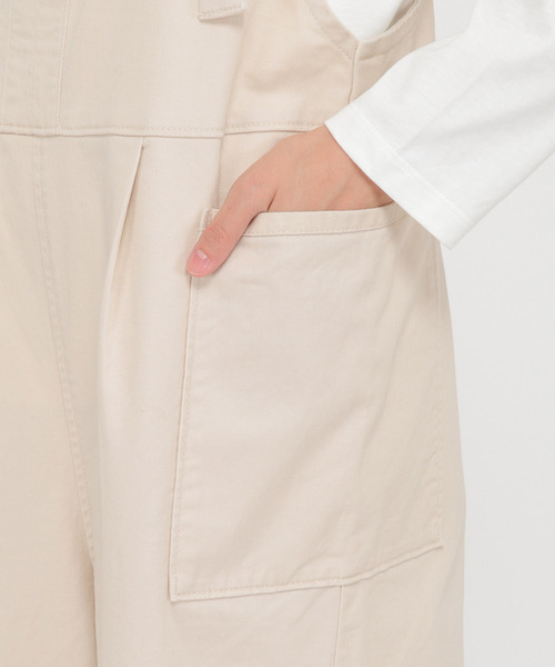 LBC（エルビーシー）の「【ZOZO限定】起毛ツイルフレンチワイドサロペ（サロペット/オーバーオール・レディース・オフホワイト/ブラック・M）」の14枚目の写真