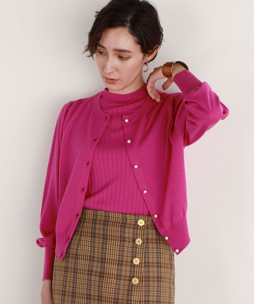 NOLLEY’S(ノーリーズ)の「パフスリーブパール釦クルーネックウォッシャブルカーディガン(カーディガン/ボレロ・レディース・ライトグレー/ダークグリーン/ダークネイビー/ピンク・36/38)」の13枚目の写真
