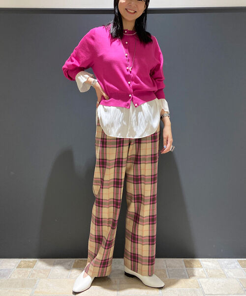 NOLLEY’S(ノーリーズ)の「パフスリーブパール釦クルーネックウォッシャブルカーディガン(カーディガン/ボレロ・レディース・ライトグレー/ダークグリーン/ダークネイビー/ピンク・36/38)」の18枚目の写真