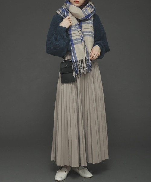 SENSE OF PLACE by URBAN RESEARCH（センスオブプレイスバイアーバンリサーチ）の「チェック大判ストール（マフラー・レディース・ベージュ/オレンジ/オフホワイト/グレー/モカ・ONE）」の4枚目の写真