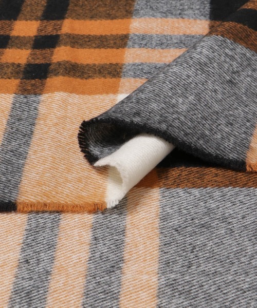 SENSE OF PLACE by URBAN RESEARCH（センスオブプレイスバイアーバンリサーチ）の「チェック大判ストール（マフラー・レディース・ベージュ/オレンジ/オフホワイト/グレー/モカ・ONE）」の18枚目の写真