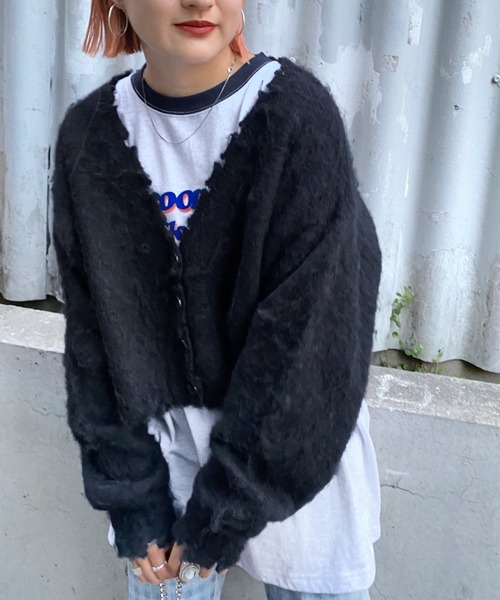 WHO'S WHO gallery（フーズフーギャラリー）の「ブラッシュニットカーデ（カーディガン/ボレロ・レディース・ブラック/ダークグリーン/レッド/ピンク/グリーン/マスタード・FREE）」の2枚目の写真