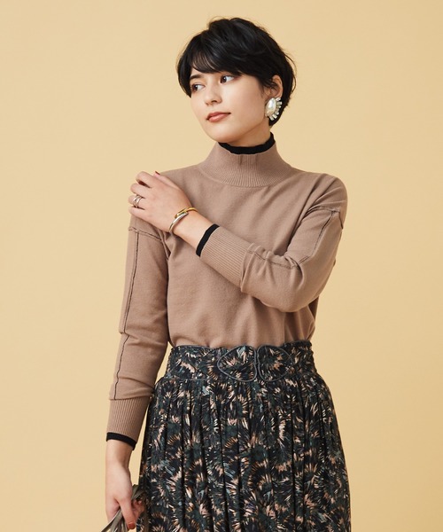 JETSET SOLO PLUS (ジェットセットソロプラス)の「レイヤードタートルニット(ニット/セーター・レディース・レッド/グレイッシュベージュ/ブラック/モーブ系・FREE)」の3枚目の写真