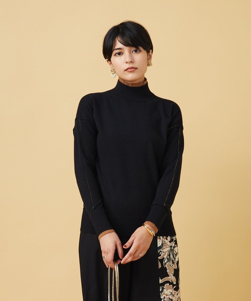 JETSET SOLO PLUS (ジェットセットソロプラス)の「レイヤードタートルニット(ニット/セーター・レディース・レッド/グレイッシュベージュ/ブラック/モーブ系・FREE)」の10枚目の写真