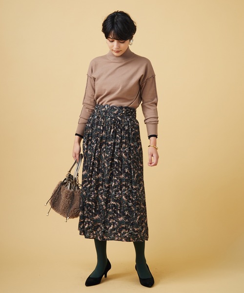 JETSET SOLO PLUS (ジェットセットソロプラス)の「レイヤードタートルニット(ニット/セーター・レディース・レッド/グレイッシュベージュ/ブラック/モーブ系・FREE)」の7枚目の写真