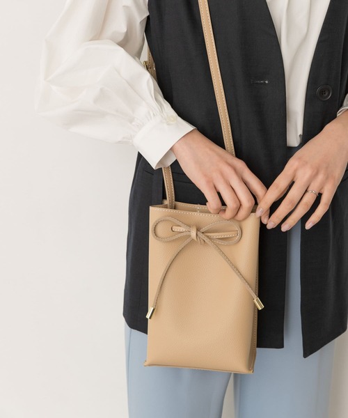 RODE SKO（ロデスコ）の「リボンショルダーバッグ（ショルダーバッグ・レディース・アイボリー/ベージュ・ONE）」の2枚目の写真