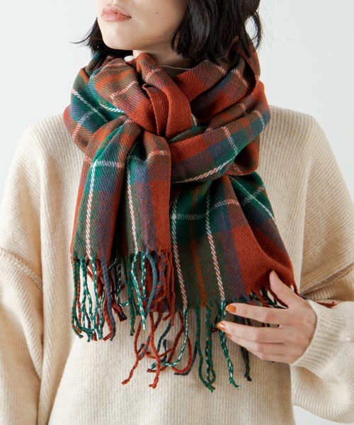 ANGIE（アンジー）の「チェック柄マフラー（マフラー・レディース・ブラウン/レッド/ブルー/グリーン・FREE）」の4枚目の写真