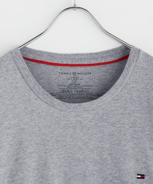 TOMMY HILFIGER（トミーヒルフィガー）の「TOMMY HILFIGER トミー ヒルフィガー /胸ワンポイント ベーシッククルーネック長袖Tシャツ（Tシャツ/カットソー・メンズ・ホワイト/ブラック/ヘザーグレー/オートミール/ダークネイビー・S/M/L/XL）」の8枚目の写真