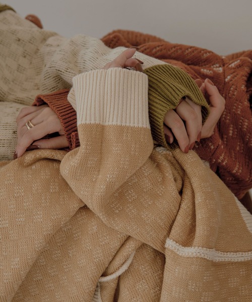 lawgy（ラウジー）の「reversible pattern knit（ニット/セーター・レディース・オレンジ/グリーン/アイボリー・FREE）」の16枚目の写真