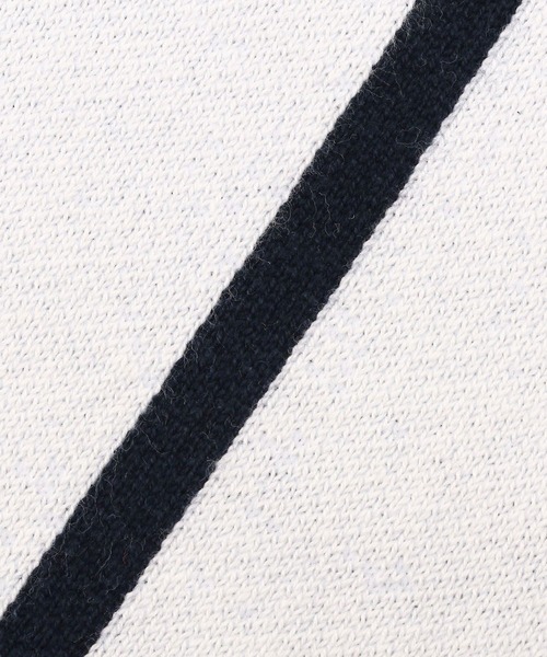 HIDEAWAYS NICOLE（ハイダウェイニコル）の「ダブルジャカードロゴマフラー（マフラー・メンズ・ネイビー/オフホワイト・FREE）」の8枚目の写真