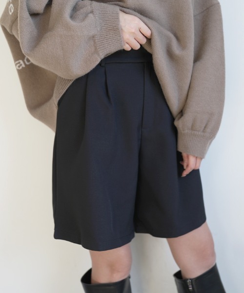 Futier land(フューティアランド)の「ウエストタックフレアハーフパンツ(その他パンツ・レディース・ブラック/ブラウン・MEDIUM/LARGE)」の13枚目の写真