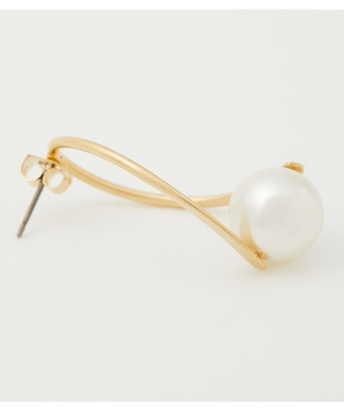 AZUL by moussy（アズールバイマウジー）の「WRAPPED PEARL EARRINGS/ラップパールピアス（ピアス（両耳用）・レディース・シルバー/ゴールド系その他・FREE）」の10枚目の写真