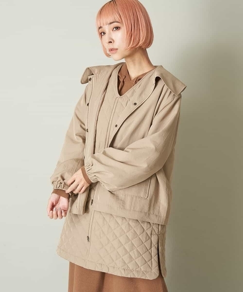 A de a.v.v（アードアー・ヴェ・ヴェ）の「キルティングロングベスト付き　ビッグ襟ジャケット（ブルゾン・レディース・ベージュ/カーキ・38/36）」の2枚目の写真