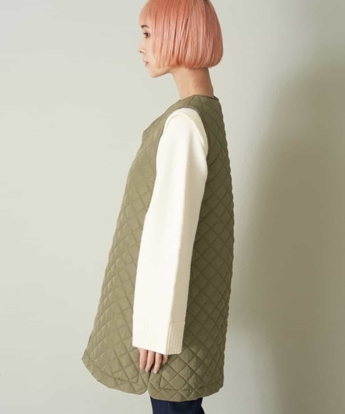 A de a.v.v（アードアー・ヴェ・ヴェ）の「キルティングロングベスト付き　ビッグ襟ジャケット（ブルゾン・レディース・ベージュ/カーキ・38/36）」の5枚目の写真