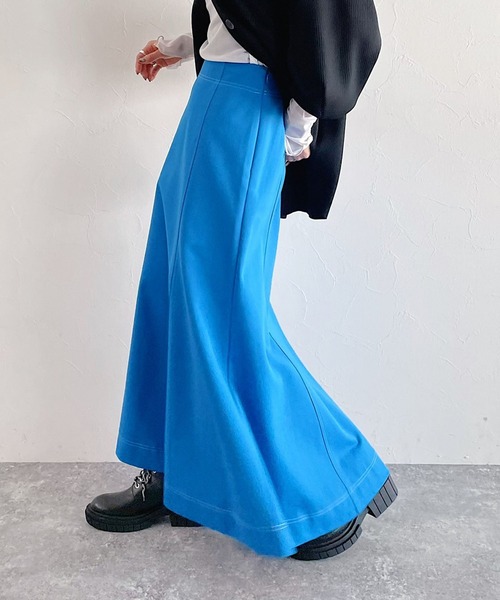 PAGEBOY(ページボーイ)の「スポンジツイルスカート(スカート・レディース・ブルー/グレイッシュベージュ/ブラック・FREE)」の1枚目の写真