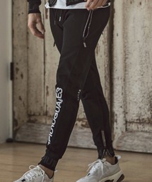 1piu1uguale3 RELAX | 【別注】1PIU1UGUALE3 RELAX/ウノピゥ ウノ ウグァーレ トレ リラックス/SIDE LOGO RHINESTONE ZIP JOGGER(スウェットパンツ)