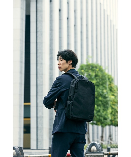 COLEMAN（コールマン）の「アウトビズバックパックスリム（バックパック/リュック・レディース・ブラック/ダークグレー・ONE SIZE）」の19枚目の写真