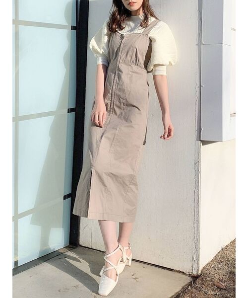 dazzlin（ダズリン）の「バックぺプラムリボンジャンスカ（ジャンパースカート・レディース・インディゴブルー/モカ・SMALL/MEDIUM）」の7枚目の写真