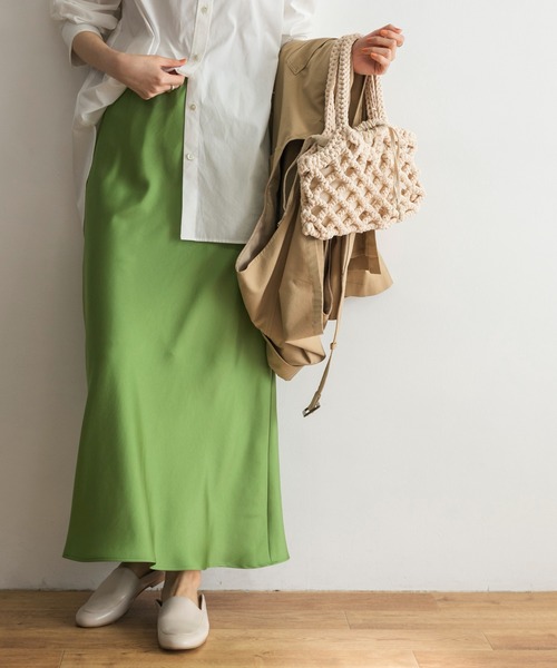 URBAN RESEARCH（アーバンリサーチ）の「『Gina 2022Spring掲載』Aラインロングスカート（スカート・レディース・チャコールグレー/グリーン/グレー系その他・FREE）」の3枚目の写真