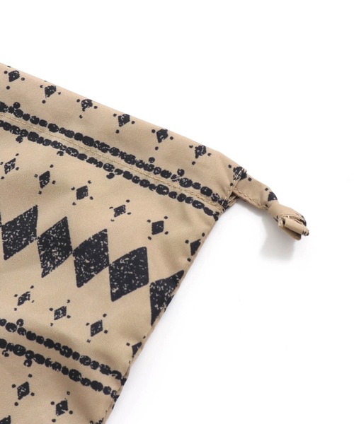 MAKE YOUR DAY(メイクユアデイ)の「幾何学柄食事お砂場着(その他ベビー用品・キッズ・ベージュ/ミント・FREE)」の13枚目の写真