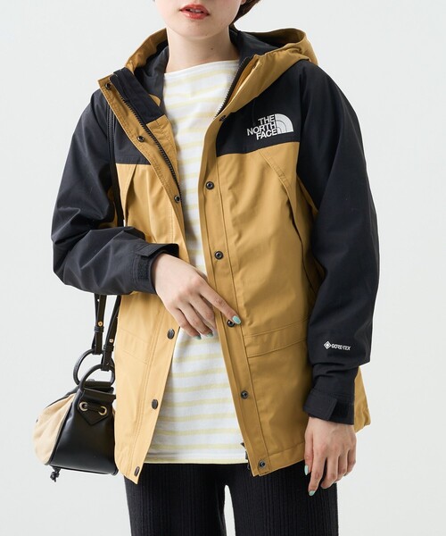 FREAK'S STORE(フリークスストア)の「THE NORTH FACE/ザ ノース フェイス Mountain Light Jacket/マウンテンライトジャケット(ナイロンジャケット・レディース・ブラック/キャメル・SMALL/MEDIUM)」の13枚目の写真