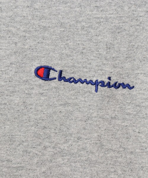 Champion(チャンピオン)の「【Champion/チャンピオン】レディース ショートスリーブVネックTシャツ(Tシャツ/カットソー・レディース・スカイブルー/グレー/ブラック/スモーキーグリーン系1/サンドベージュ/ホワイト・MEDIUM/LARGE)」の19枚目の写真