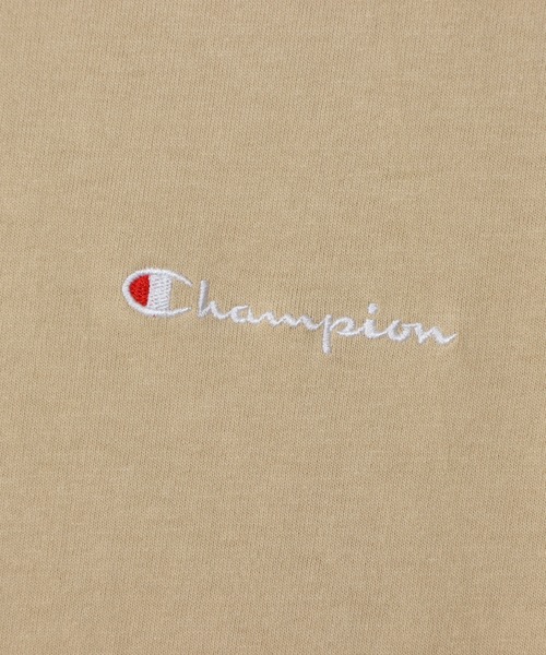 Champion(チャンピオン)の「【Champion/チャンピオン】レディース ショートスリーブVネックTシャツ(Tシャツ/カットソー・レディース・スカイブルー/グレー/ブラック/スモーキーグリーン系1/サンドベージュ/ホワイト・MEDIUM/LARGE)」の8枚目の写真