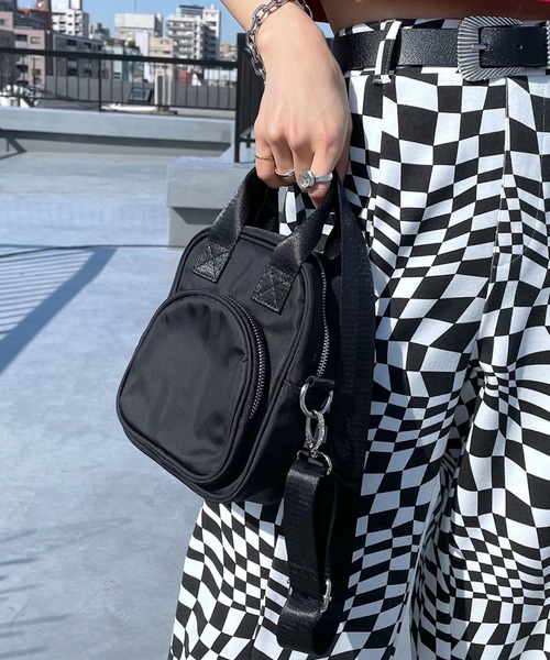 PAGEBOY(ページボーイ)の「ナイロンミニショルダー(ショルダーバッグ・レディース・ブラック/カーキ・FREE)」の2枚目の写真