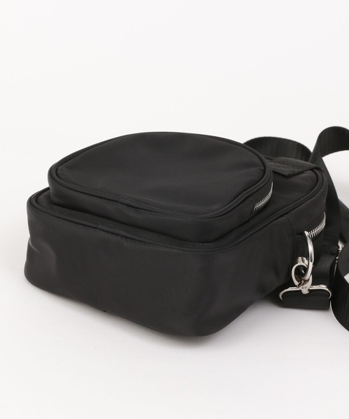 PAGEBOY(ページボーイ)の「ナイロンミニショルダー(ショルダーバッグ・レディース・ブラック/カーキ・FREE)」の16枚目の写真