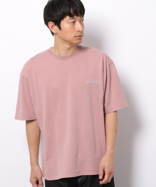 LAKOLE（ラコレ）の「【PARK】ピグメント刺繍Tシャツ / 274816（Tシャツ/カットソー・メンズ・ホワイト/ピンク/ロイヤルブルー/チャコール・MEDIUM/LARGE/X-LARGE）」の4枚目の写真