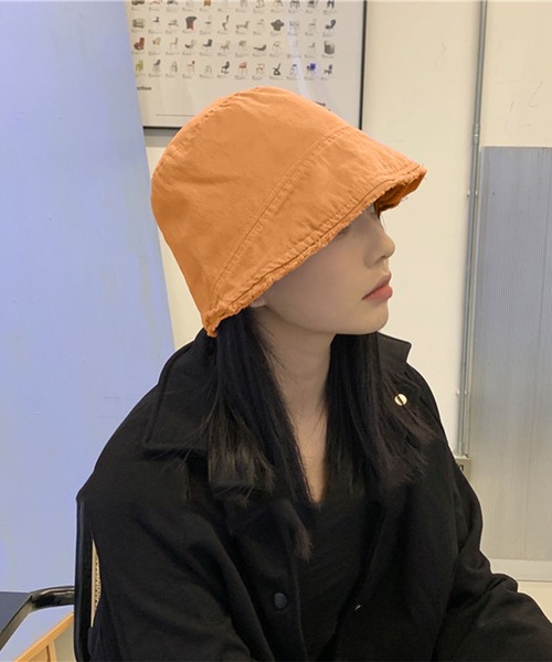 me+em select（ミームセレクト）の「【 8色展開 】フリンジカラーバケットハット【サイズ調節可／裏地付】（ハット・レディース・ブラック/ベージュ/パープル/オレンジ/ブルー/グリーン/モカ/キナリ・FREE）」の8枚目の写真