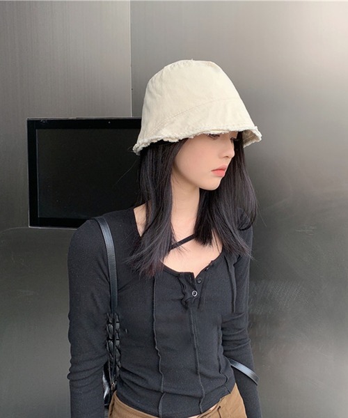 me+em select（ミームセレクト）の「【 8色展開 】フリンジカラーバケットハット【サイズ調節可／裏地付】（ハット・レディース・ブラック/ベージュ/パープル/オレンジ/ブルー/グリーン/モカ/キナリ・FREE）」の11枚目の写真