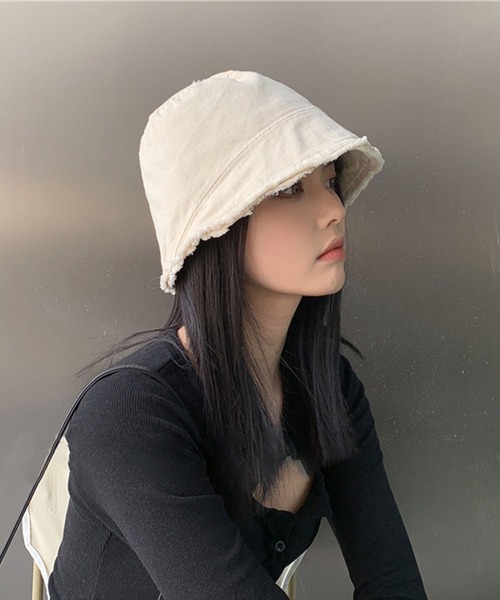 me+em select（ミームセレクト）の「【 8色展開 】フリンジカラーバケットハット【サイズ調節可／裏地付】（ハット・レディース・ブラック/ベージュ/パープル/オレンジ/ブルー/グリーン/モカ/キナリ・FREE）」の12枚目の写真