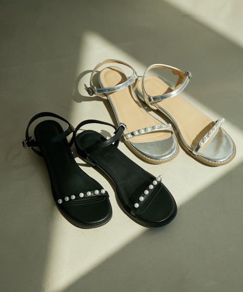 Juze（ジュゼ）の「パールフラットサンダル（サンダル・レディース・ブラック/シルバー・L/M/S）」の13枚目の写真