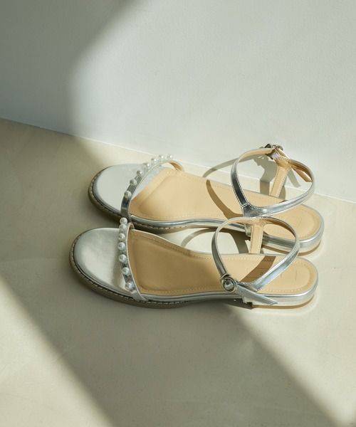 Juze（ジュゼ）の「パールフラットサンダル（サンダル・レディース・ブラック/シルバー・L/M/S）」の8枚目の写真