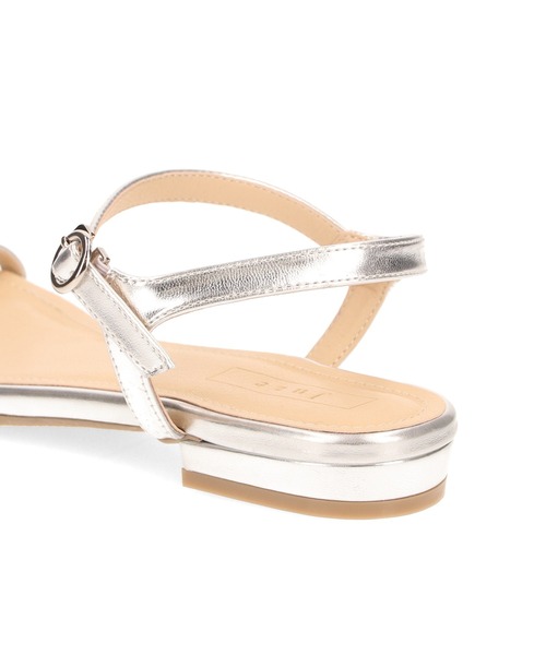 Juze（ジュゼ）の「パールフラットサンダル（サンダル・レディース・ブラック/シルバー・L/M/S）」の9枚目の写真