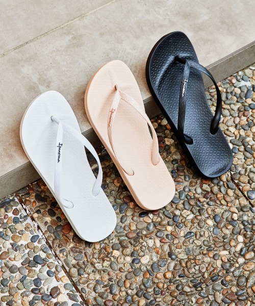 IPANEMA(イパネマ)の「IPANEMA/イパネマ ANAT COLORS/アナットカラーズ ビーチサンダル SP82591562/SP82591067/SP82591002/SP82591009/SP82591031(サンダル・レディース・ホワイト/ブラック/ベージュ系その他/ブルー系その他/ピンク系その他・24.5cm/23.0cm/24.0cm)」の8枚目の写真