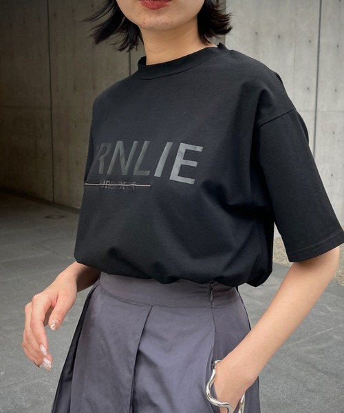 &g'aime(アンジェム)の「【&g’aime】ロゴ×刺繍Tシャツ(Tシャツ/カットソー・レディース・ホワイト/ブラック/グレイッシュベージュ・FREE)」の6枚目の写真