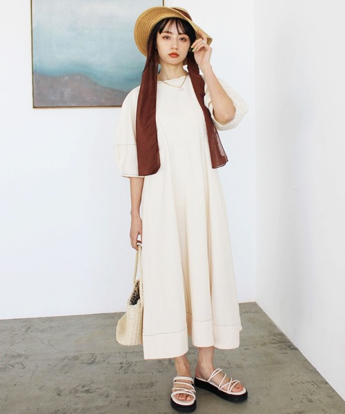GeeRA(ジーラ)の「前後2WAYランタンスリーブフレアーワンピース(ワンピース・レディース・ネイビー/アイボリー/ブルー・MEDIUM/LARGE/X-LARGE)」の4枚目の写真