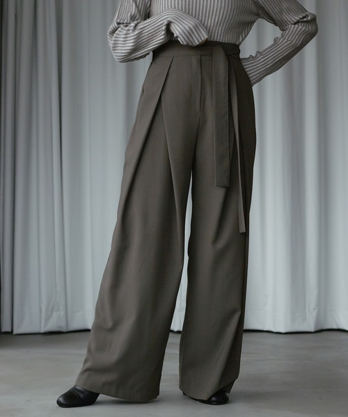 Ezick（エジック）の「タイ付きワイドスラックス（スラックス・レディース・ブラック/グレー・FREE）」の2枚目の写真