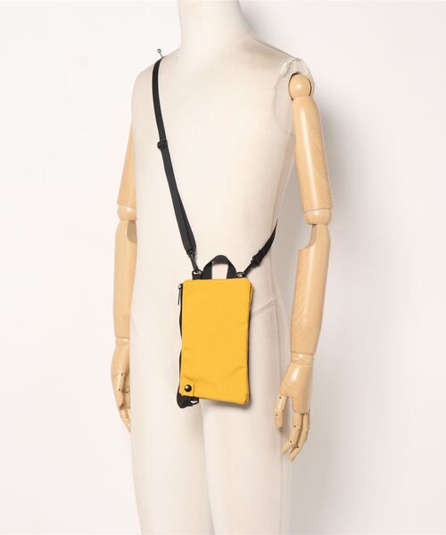 CUBE SUGAR(キューブシュガー)の「無地配色スマートミニマルチショルダーバッグ(ショルダーバッグ・レディース・ブラック/ベージュ/カーキ/ブルー/マスタード・M)」の9枚目の写真