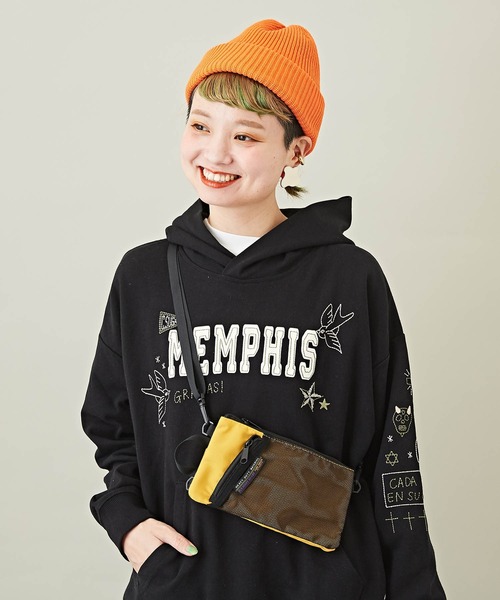 CUBE SUGAR(キューブシュガー)の「無地配色スマートミニマルチショルダーバッグ(ショルダーバッグ・レディース・ブラック/ベージュ/カーキ/ブルー/マスタード・M)」の1枚目の写真