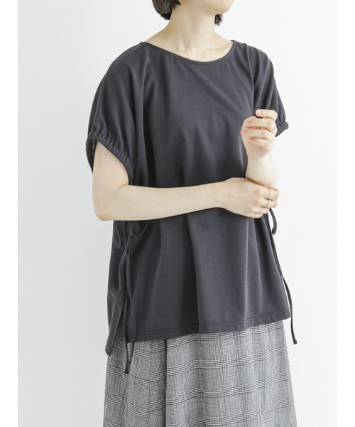 Samansa Mos2 blue(サマンサモスモスブルー)の「ドロストフレンチスリーブプルオーバー(Tシャツ/カットソー・レディース・ブラック/オレンジ/ライトベージュ・フリ-)」の2枚目の写真