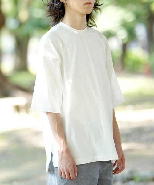 THE MILES(ザ マイルズ)の「AGITATOR アジテーター ビッグTシャツ ルーズT BIGTシャツ 無地T Tシャツ(Tシャツ/カットソー・メンズ・ホワイト/ブラック・MEDIUM/LARGE)」の2枚目の写真