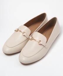 柔らかビットローファー