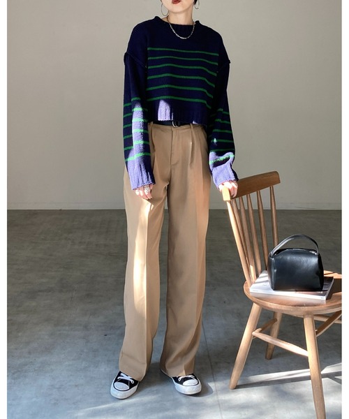 She's Closet（シーズクローゼット）の「オーバーサイズボリュームスリーブショート丈ルーズボーダーニット（ニット/セーター・レディース・ネイビー/アイボリー/ブラック・FREE）」の9枚目の写真