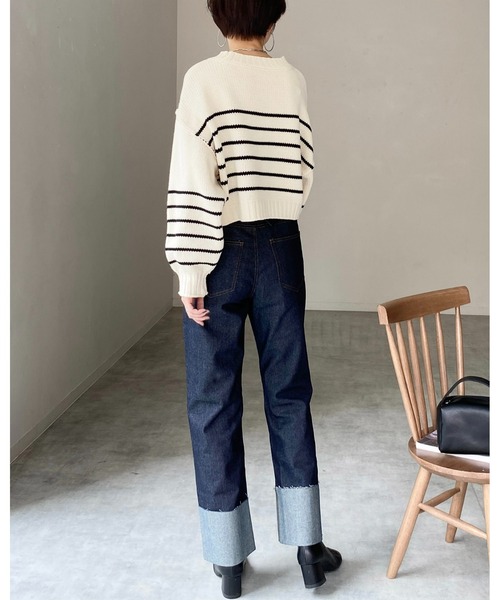 She's Closet（シーズクローゼット）の「オーバーサイズボリュームスリーブショート丈ルーズボーダーニット（ニット/セーター・レディース・ネイビー/アイボリー/ブラック・FREE）」の15枚目の写真
